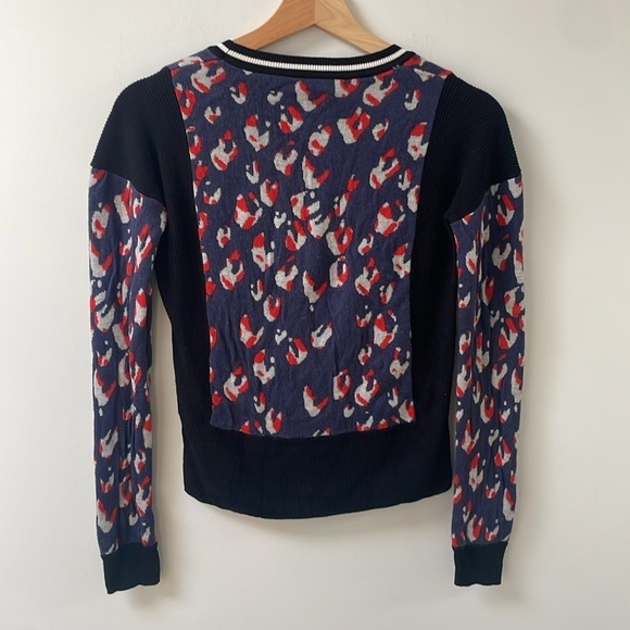 Aritzia Wilfred Free Leopard Print Sweater Size blue red black cashmere blend XS - Picture 5 of 10